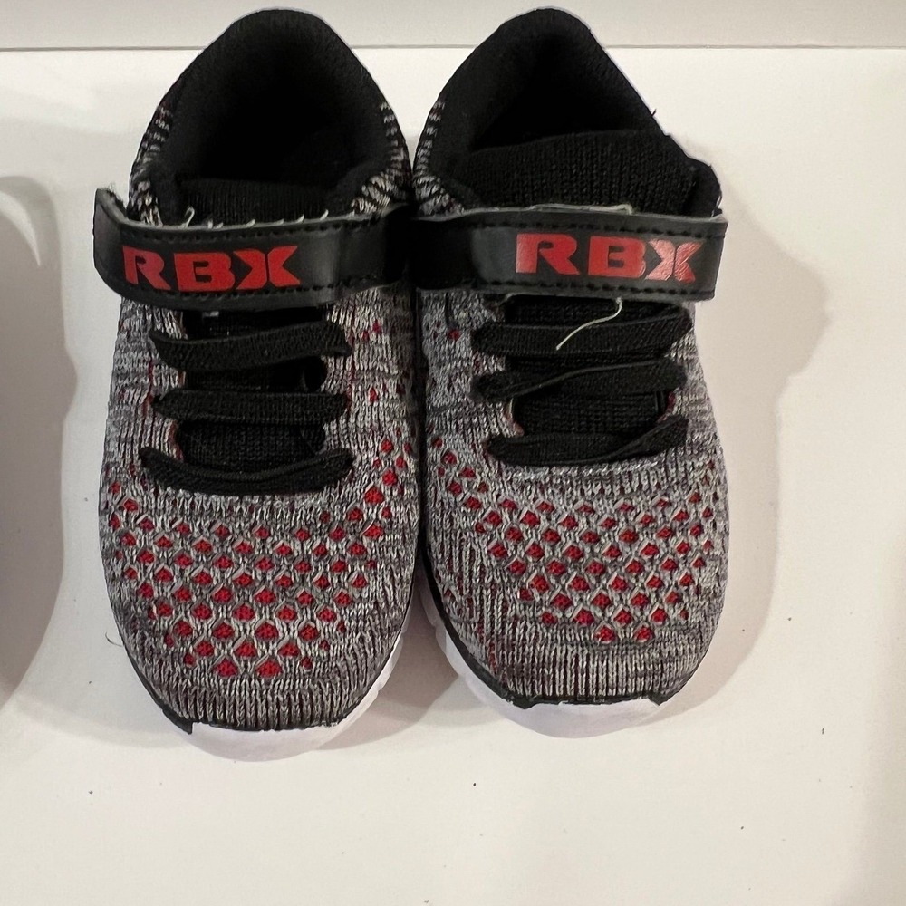 Boys size 7 shoes (s-194) - Picture 3 of 7